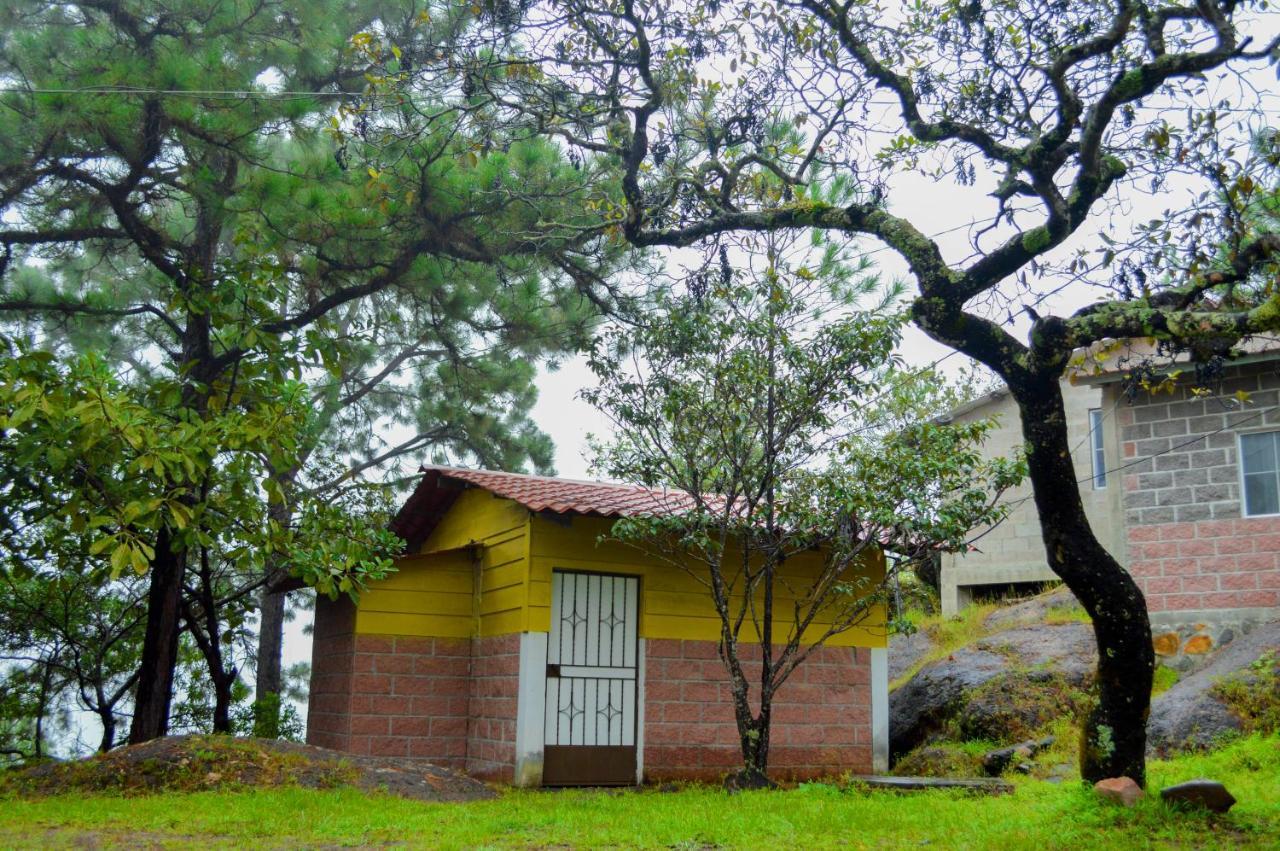 Hotel Y Restaurante Las Margaritas Perquín Chambre photo