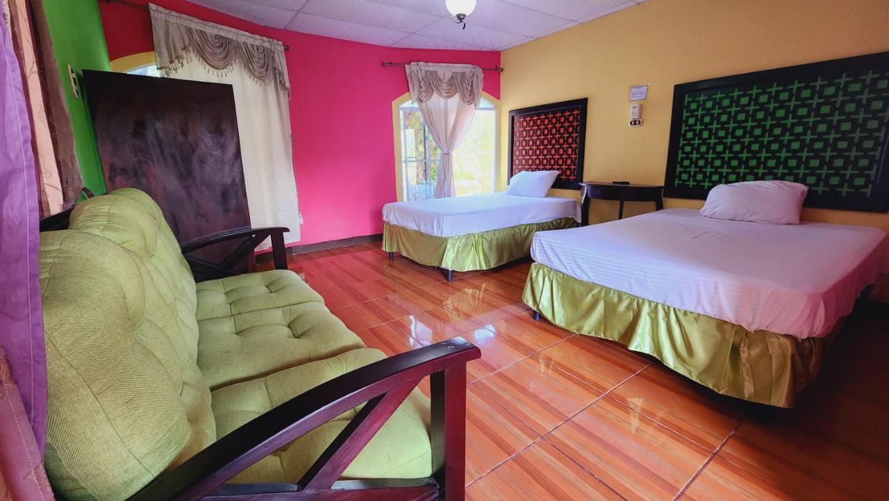 Hotel Y Restaurante Las Margaritas Perquín Chambre photo